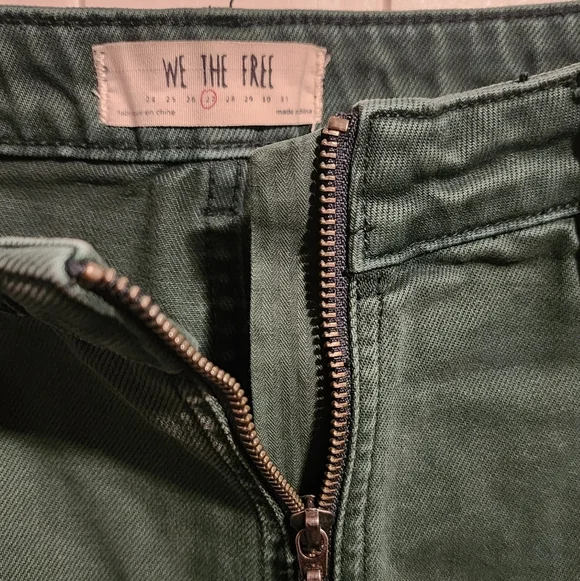 We The Free size 27 green zipper skirt - Picture 3 of 4